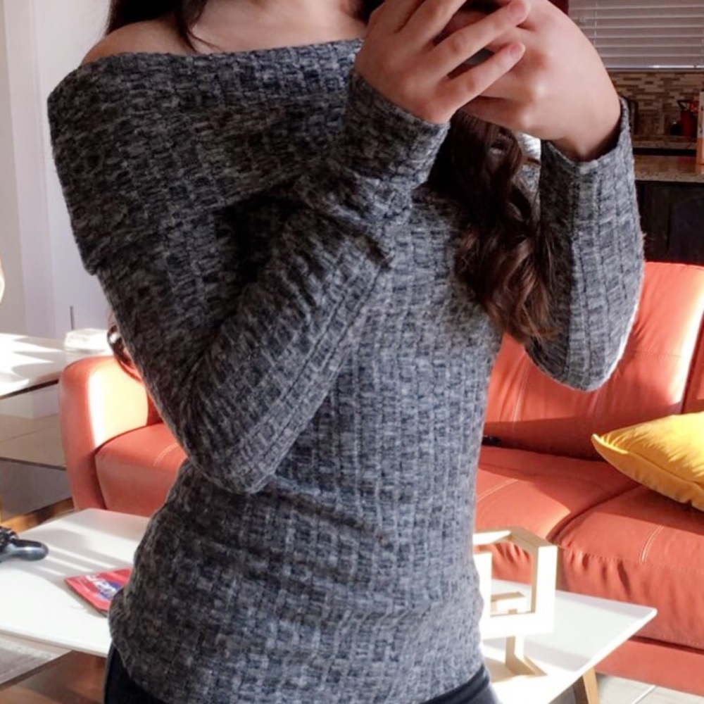 Off the shoulder grey black long sleeve